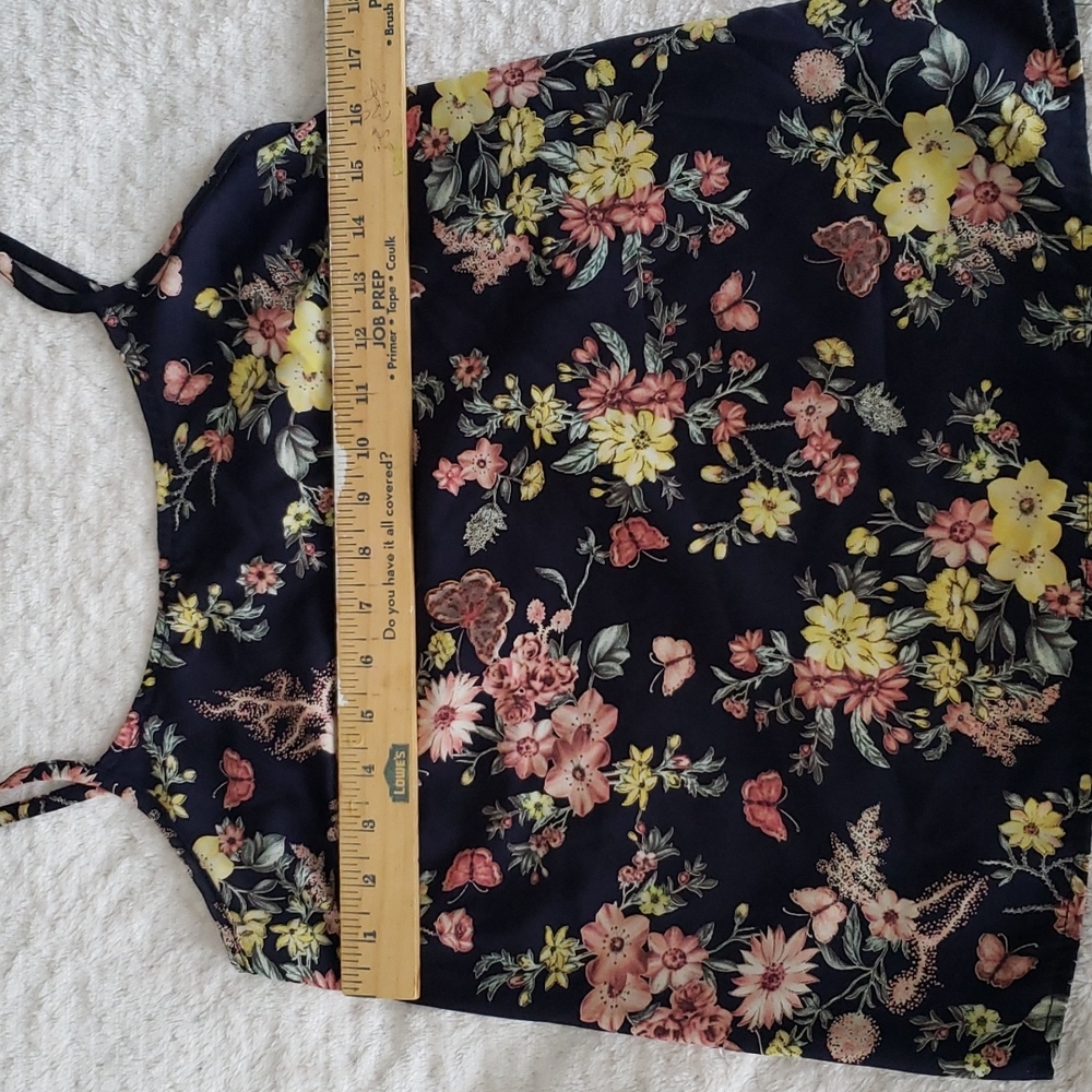 🖤 3/$15 Butterfly Top, Size Small - Picture 5 of 9